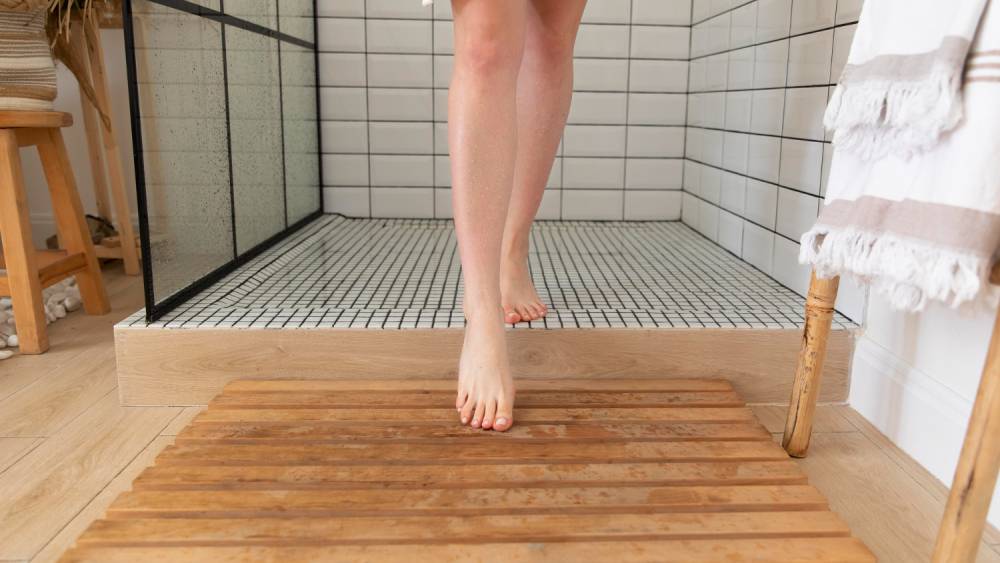 Bathroom with laminate flooring